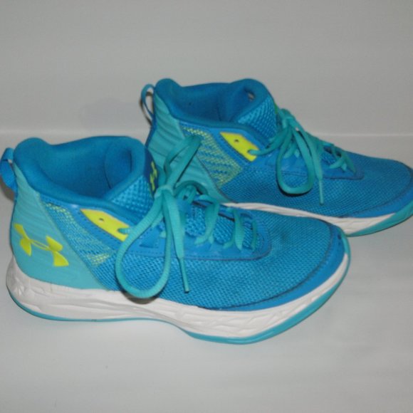 Under Armour Kids Size 4 - Picture 3 of 5